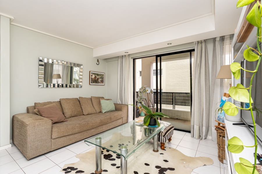 To Let 2 Bedroom Property for Rent in Sea Point Western Cape